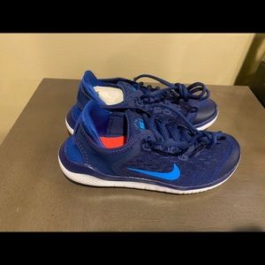 Boy's Nike Free RN 2018 Running Shoe size 3.5